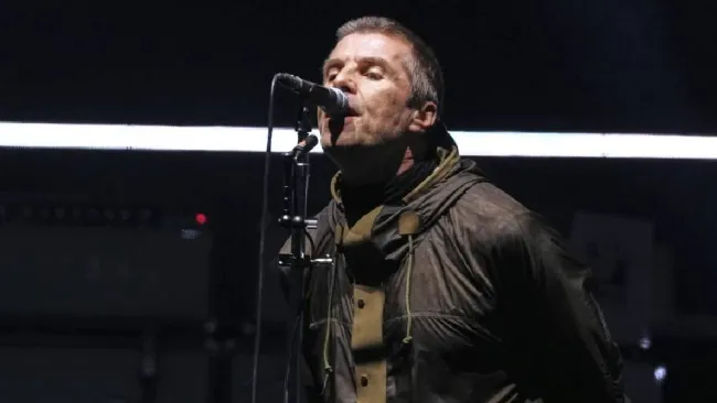 Muere hombre al caer durante concierto de Oasis en el estadio Wembley de Londres