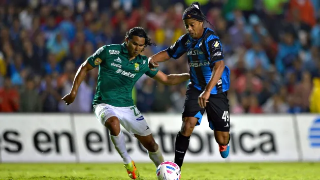 'Gullit' Peña revela como consiguió la camiseta de Ronaldinho: "Él me la pidió a mí"