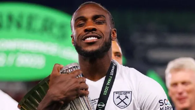 Michail Antonio deja West Ham, meses después de un accidente automovilístico casi fatal