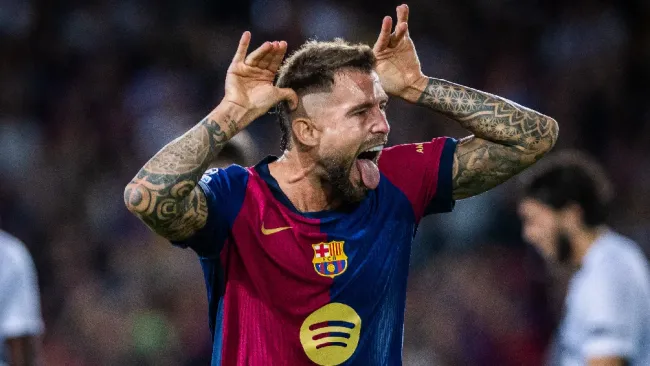 Íñigo Martínez se despide de su peluquero