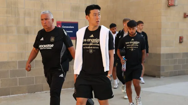 Leyendas de LA le dan la bienvenida a Son Heung-Min