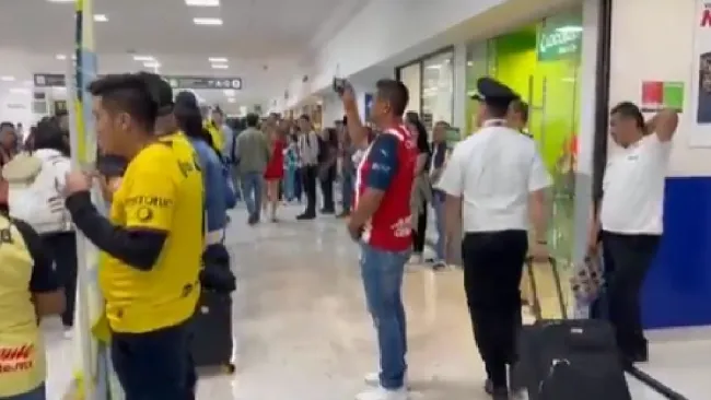 Chivahermano es captado en recibimiento del refuerzo del América