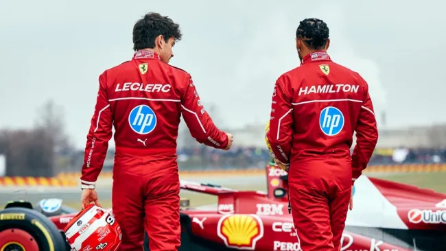 Charles Leclerc defiende mal paso de Lewis Hamilton con Ferrari
