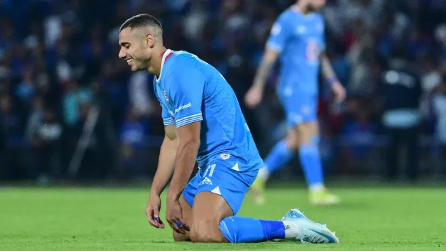 Cruz Azul se desprende de Giakoumakis con pérdidas 