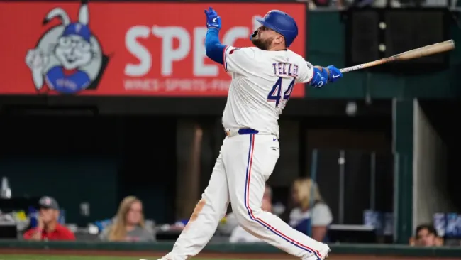 ¡Hombre clutch! Rowdy Tellez se manda jonrón en la baja de la novena; Rangers ganaron el juego