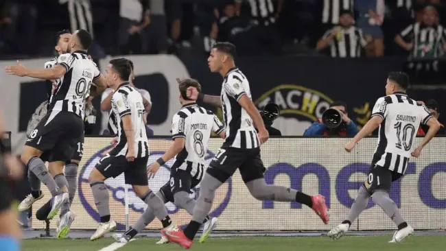 Con gol a los 15 segundos, Botafogo vence 1-0 a Liga de Quito en octavos de final de Libertadores
