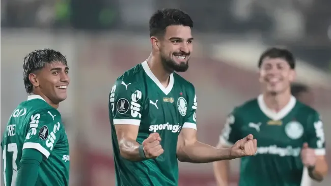 Palmeiras aplasta a Universitario y acaricia los cuartos de final de la Copa Libertadores 2025