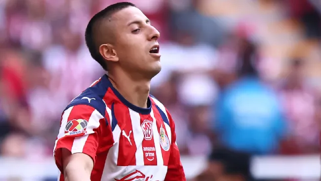 Piojo Alvarado terminó abucheado