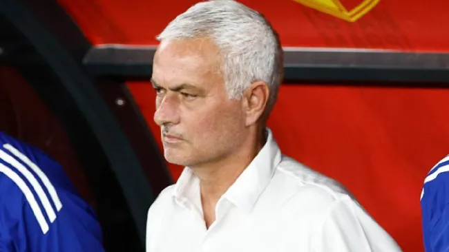 ¡Showman! Mourinho se lanza contra periodista 