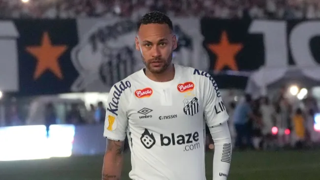 Neymar es amenazado por afición de Santos: “Mereces una cachetada”