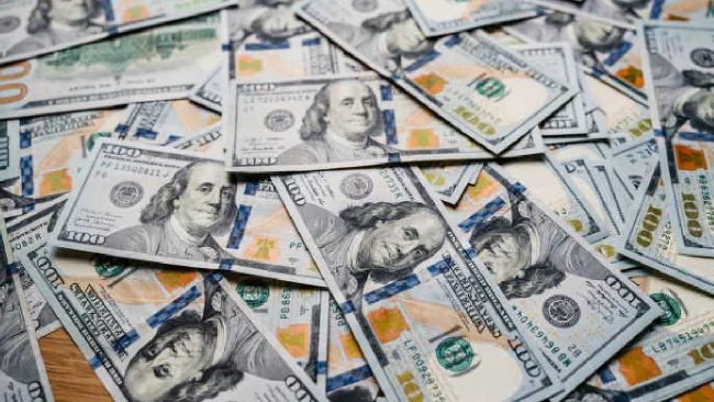 Precio del dólar hoy martes 19 de agosto: Le gana varios centavos al peso mexicano