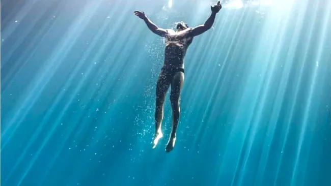 Apnea de otro planeta: croata Vitomir Maričić casi media hora sin respirar y establece récord mundial