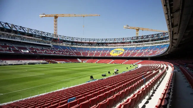 UEFA acepta que Barcelona juegue primer partido de Champions como visitante