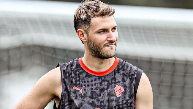 DT de Milan expresa confianza total en Santiago Giménez: 'Estoy muy contento con él'