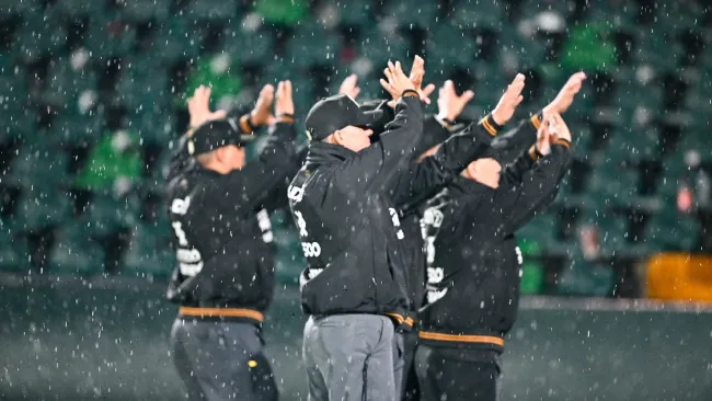 Juego de la Serie de Zona suspendido