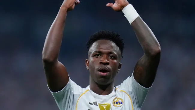 ¡Aquí mando yo! Vinicius Jr se queda en la banca ante el Real Oviedo