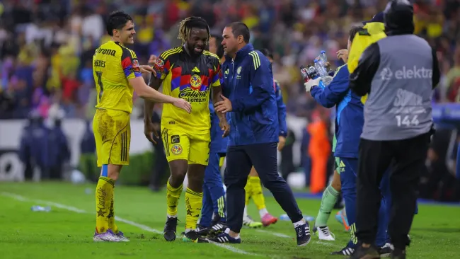 André Jardine elogió el debut de Allan Saint-Maximin