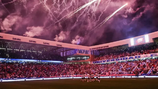 Claro Arena es el nombre del nuevo estadio del cuadro chileno