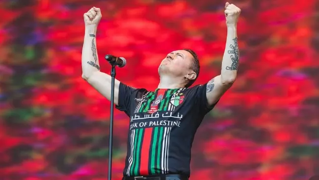 El cantante vasco, en su pasada visita, fue a quien desalojaron del Foro Alicia.