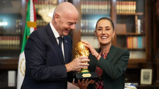 Gianni Infantino y Claudia Sheinbaum