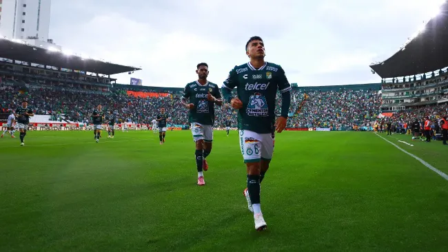 'Nene' Beltrán se luce con golazo ante Querétaro