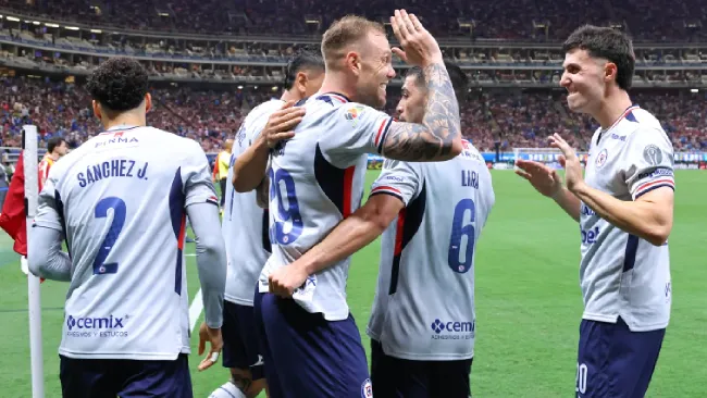 Cruz Azul vence a las Chivas