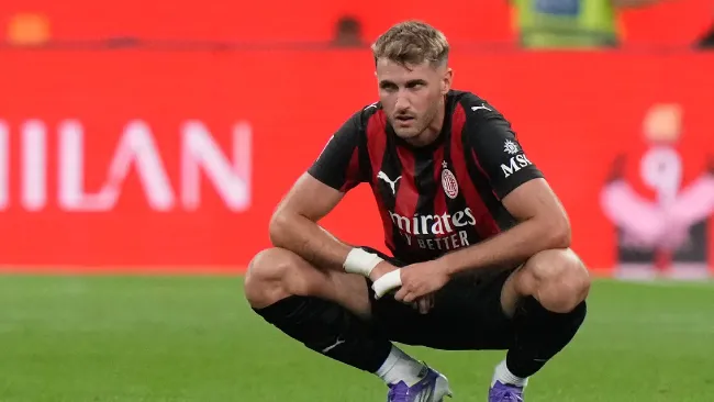 Santiago Giménez: ¿La solución al débil ataque de la Roma?