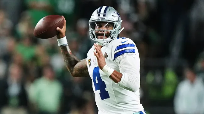 Se revela video de Dak Prescott escupiendo antes del incidente con Jalen Carter