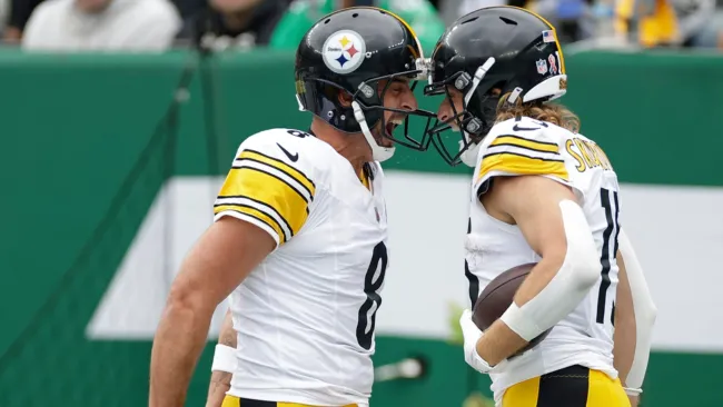 Rodgers brilla en su regreso a Nueva York y da triunfo a Steelers sobre Jets