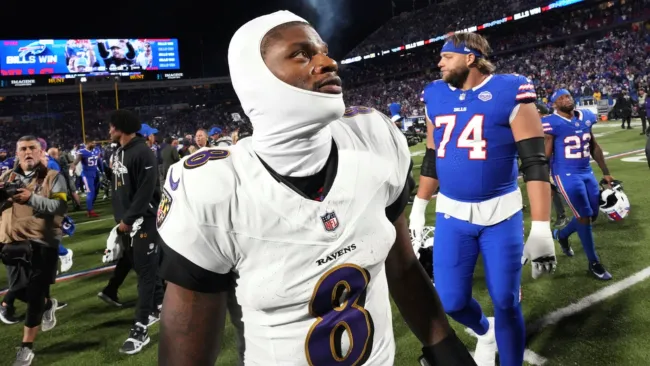 Bills expulsan a aficionado que agredió a Lamar Jackson en pleno Sunday Night Football
