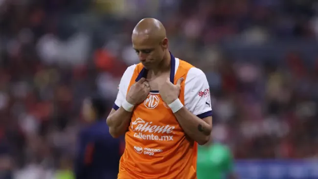 Leyenda de América le pide a Chicharito Hernández retirarse