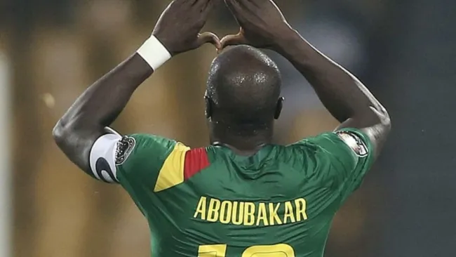 La afición camerunesa se burla de los Pumas