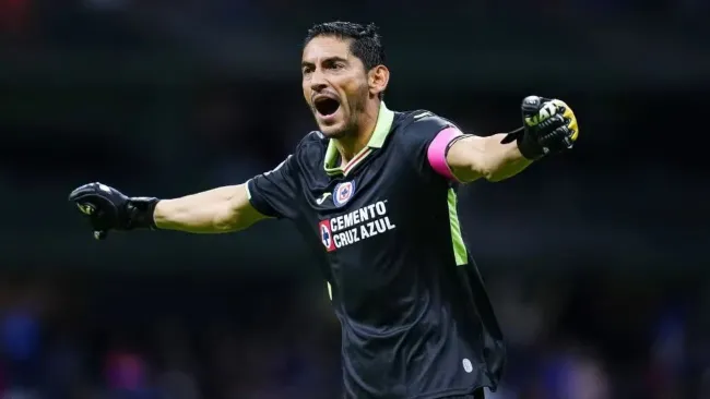 Corona se retirará del futbol contra Cruz Azul