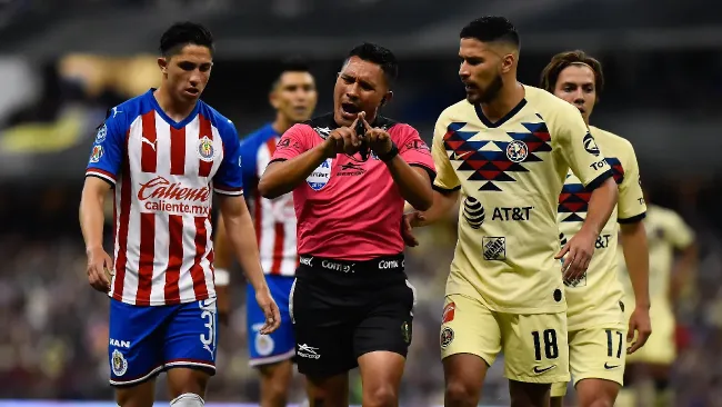 Cantante Guerrero rompe el silencio y recuerda polémica de un América vs Chivas: 'Nunca te imaginas que va a suceder'