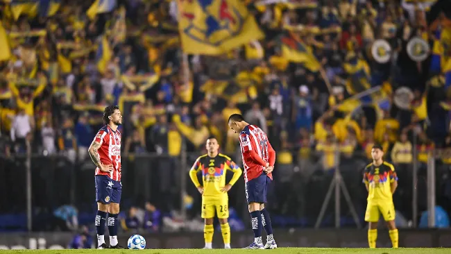 Clásico Nacional guarda minuto de silencio