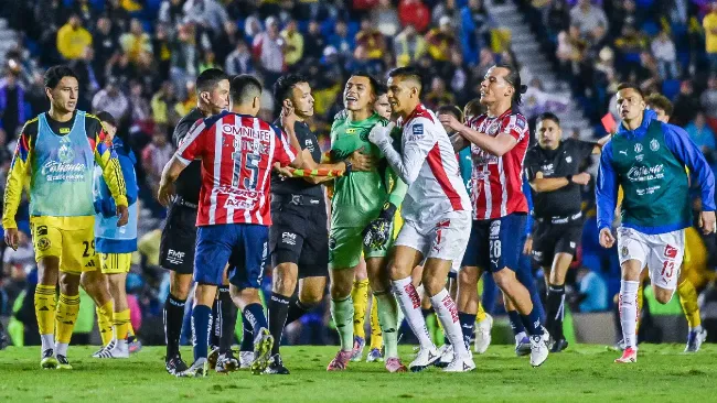 Clásico Nacional desata pelea