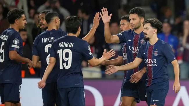 PSG inicia su defensa como campeón de Champions League aplastando en casa a Atalanta