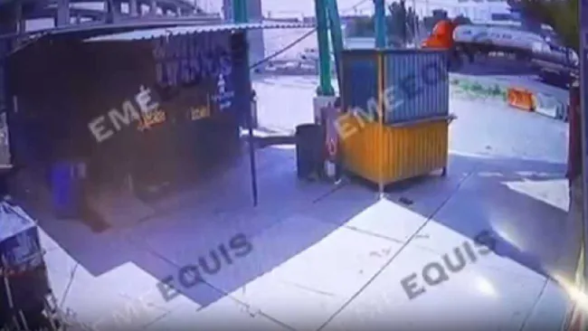 Filtran video que muestra a pipa de gas accidentada circular a baja velocidad 