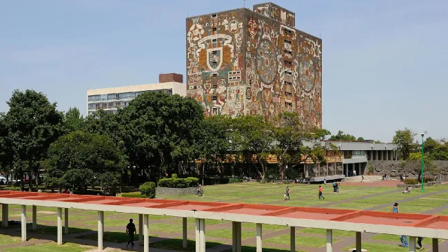 Las clases están suspendidas hasta que el lugar esté seguro para los estudiantes.