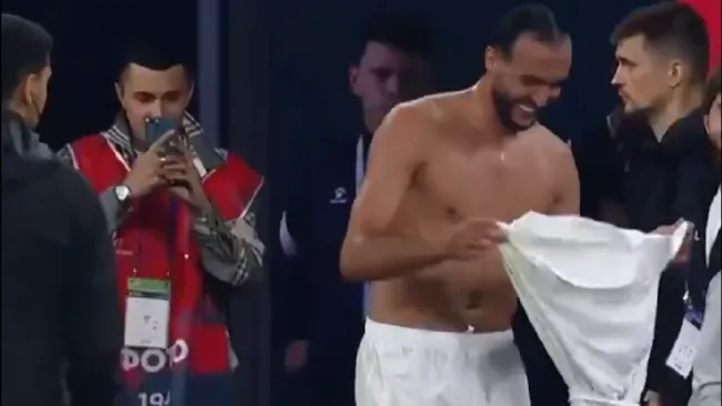 Nader Ghandri del Ajmat