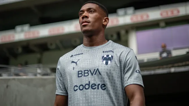 Ocampos lanza mensaje tras llegada de Anthony Martial