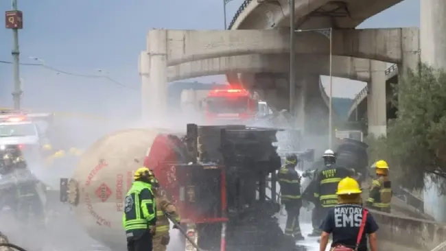Tragedia en Iztapalapa: 25 muertos tras explosión de pipa de gas; 21 siguen hospitalizados