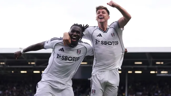 ¿Y Raúl? Fulham gana 3-1 a Brentford con discreta actuación de Jiménez