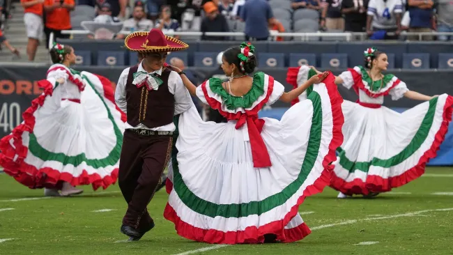 Los Bears celebraron el mes de la herencia hispana