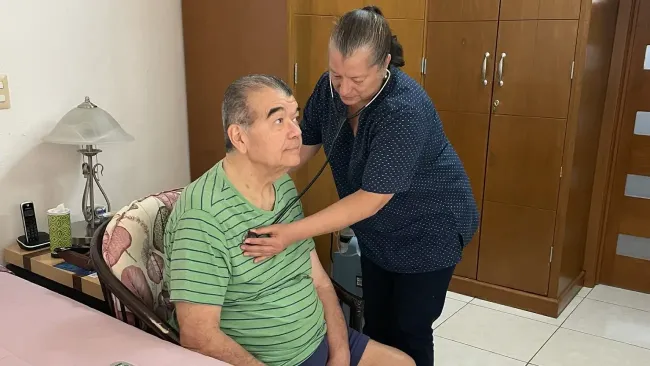 Emilio Fernando Alonso reaparece en redes tras superar problemas de salud