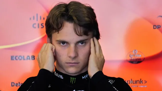 El director de McLaren defiende a Piastri tras error en Azerbaiyán