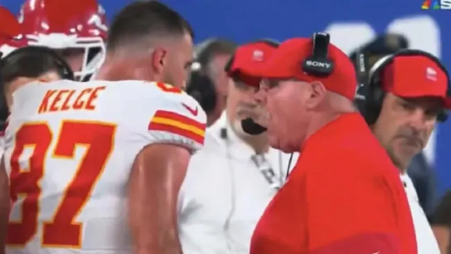 Travis Kelce y Andy Reid tienen nueva discusión durante partido ante Giants