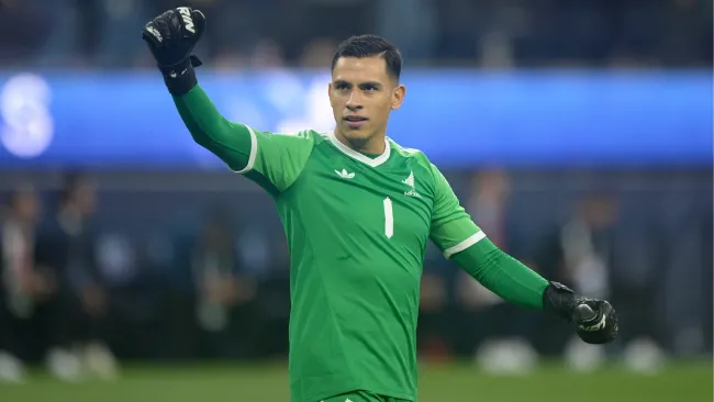 Histórico portero lanza dardo a Malagón: 'Yo sería el titular del Tri'