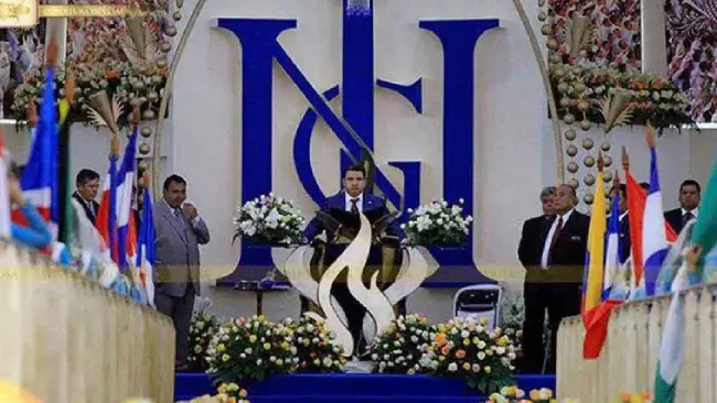 Iglesia La Luz del Mundo: Tres documentales para entender la secta de Naasón Joaquín García 