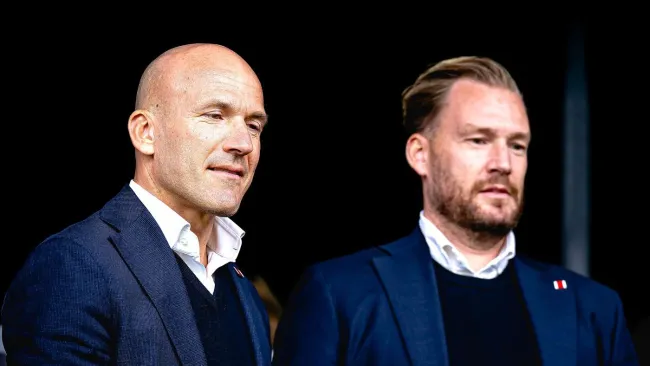 Ajax denuncia ataque a sus dirigentes por parte de aficionados de PSV